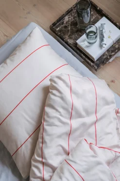 Best Mette Ditmer Align Sengesæt, , 140x220 cm Bright Red/Sand
