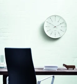 Outlet Arne Jacobsen Bankers Vægur, , Ø16 cm Hvid