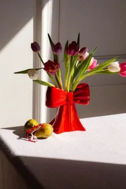 Doiy Bow Vase.* Vaser & Urtepotteskjulere
