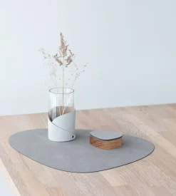 Outlet LIND DNA Curve Nupo Dækkeserviet, , 37x44 cm Lysegrå