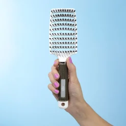Yuaia Curved Paddle Hårbørste* Børster & Kamme