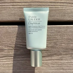 Clearance Estée Lauder DayWear Sheer Tint SPF 15 Moisturizer Creme, 30 ml
