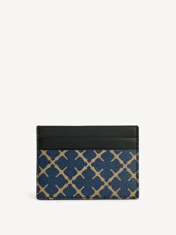 By Malene Birger Elia Kortholder,*Dame Punge