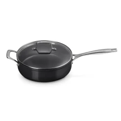 Le Creuset Essential Non-Stick Ceramic Sauterpande, , Ø26 cm* Gryder & Pander