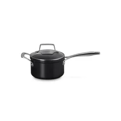 Outlet Le Creuset Essential Non-Stick Ceramic Kasserolle, , 1,9 L Black