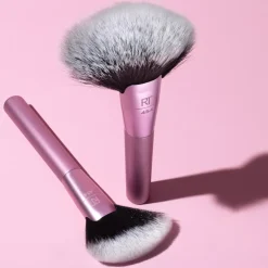 Real Techniques Extra Big Finishing Brush* Makeupbørster