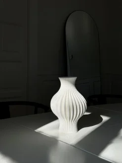 Best Bloom Objects Forma Vase, White