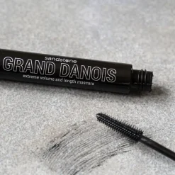 Hot Sandstone Grand Danois Mascara, Black Sort