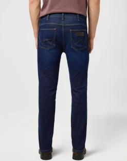 Wrangler Greensboro Straight High Stretch Jeans, , W31/L32* Jeans