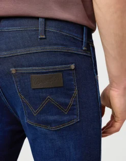 Wrangler Greensboro Straight High Stretch Jeans, , W31/L32* Jeans
