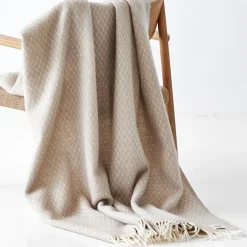Hot Arctic Gundega Plaid, , 130x200 cm Sand