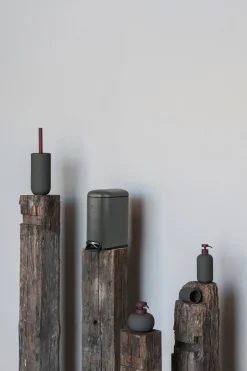 Mette Ditmer Lotus Play Toiletbørsteholder,* Toiletbørster & Pedalspande