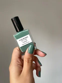 Nailberry L’Oxygéné Nail Polish, Mint