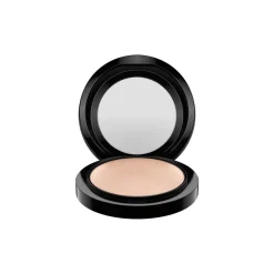 Clearance MAC Mineralize Skinfinish/Natural Pudder, Medium