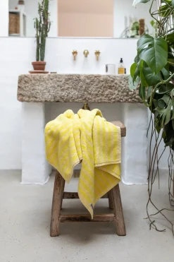 Bongusta Naram Håndklæde, Pristine & Neon Yellow, 70x140 cm* Håndklæder & Vaskeklude