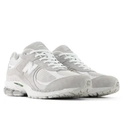 Discount New Balance 2002R Sneakers, , 39.5 Raincloud/Grey Matter