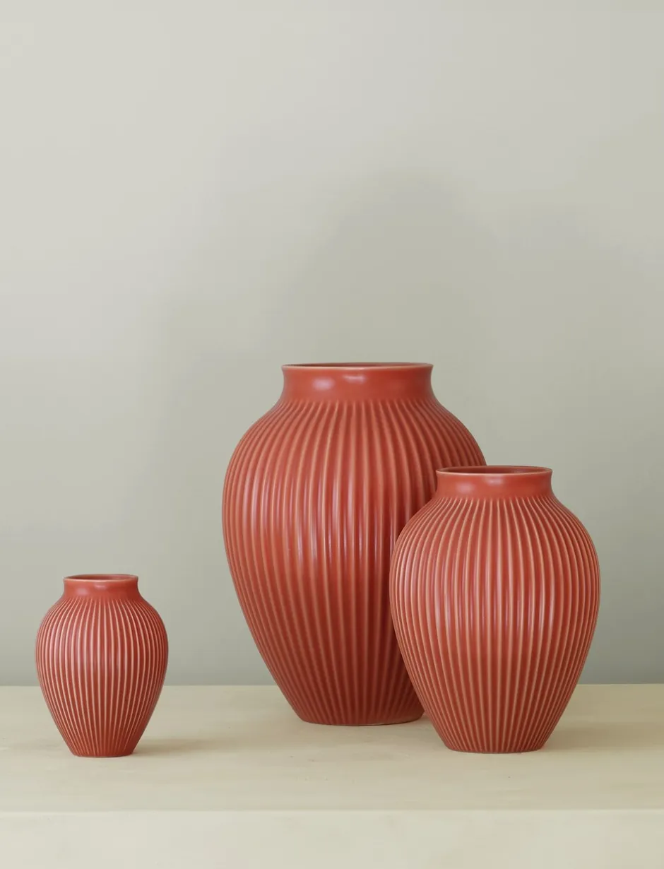 Hot Knabstrup Riflet Vase, Coral