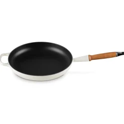 Sale Le Creuset Signature Støbejerns Stegepande Med Træhåndtag, , Ø28 cm Meringue