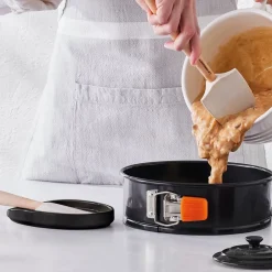 Hot Le Creuset Signature Stentøj Oval Grydeskeholder, Black