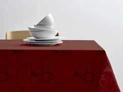 Best Södahl Star Damask Dug, , 140x270 cm Rød