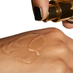 Yves Saint Laurent Touche Éclat Blur Primer* Ansigt
