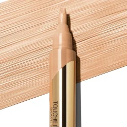Yves Saint Laurent Touche Éclat Illuminating Pen,* Ansigt