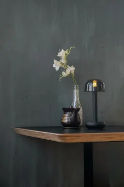 Humble Two Bordlampe, Black Smoked