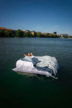OMHU X Mads Barfod Streamline Sengetøj, , 140x200 cm* Sengetøj